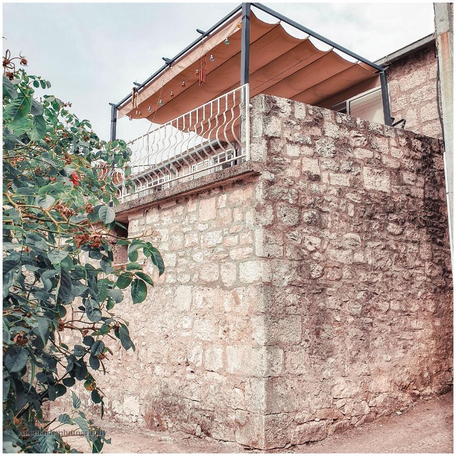 Kaya House Apartamento Nerežišće Exterior foto