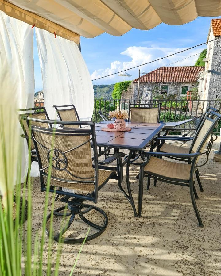 Kaya House Apartamento Nerežišće Exterior foto