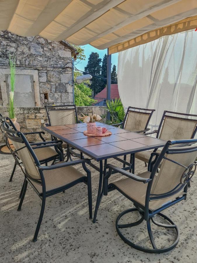 Kaya House Apartamento Nerežišće Exterior foto