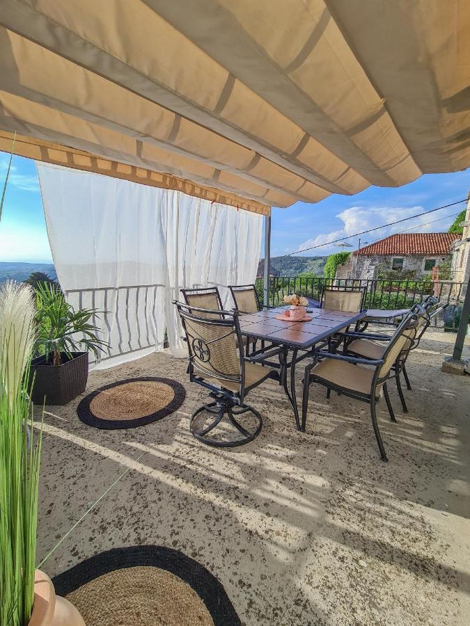 Kaya House Apartamento Nerežišće Exterior foto