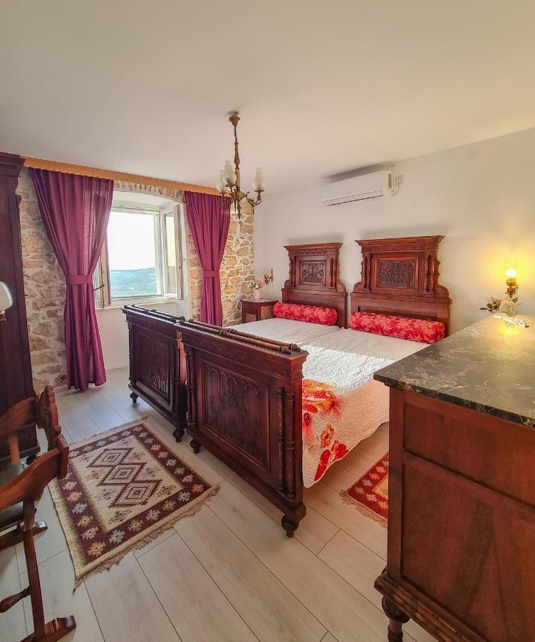 Kaya House Apartamento Nerežišće Exterior foto